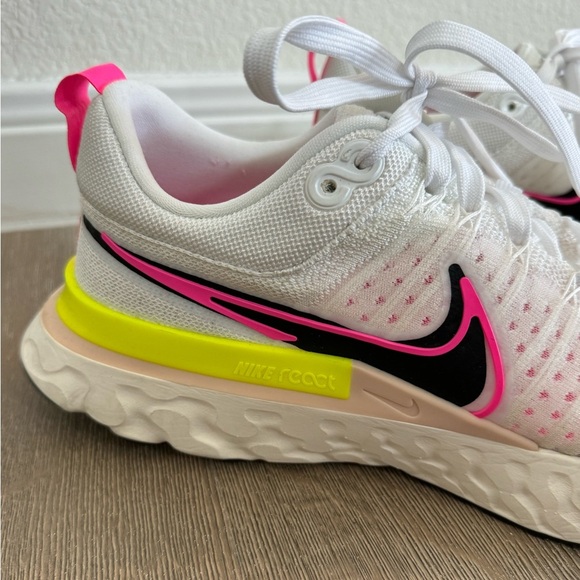 Nike React Infinity Run Flyknit 2.0 Neon Yellow Pink White Mens Running Shoes - Picture 3 of 11